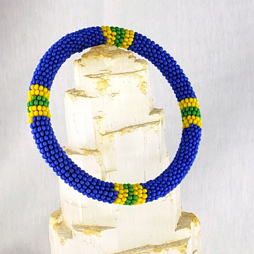 Beaded bangle bracelet